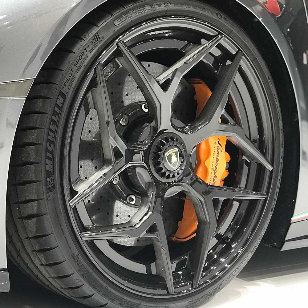Altaar Uitstralen produceren Aandachtspunten occasion met carbon keramische remmen | ROEX Motorsport